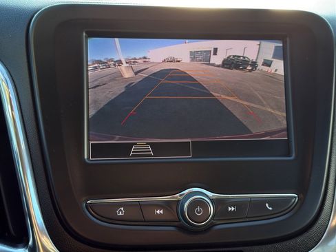 Used 2023 Chevrolet Equinox LT image 19