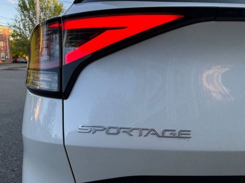 Certified 2023 Kia Sportage LX AWD/4WD image 10