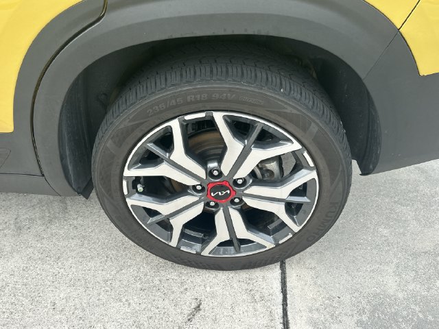 Certified 2023 Kia Seltos SX w/ SX Sunroof Package AWD/4WD image 12