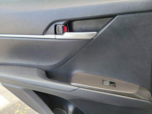 Used 2023 Toyota Camry LE image 13