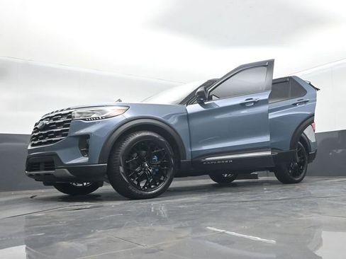 Certified 2025 Ford Explorer Active w/ Active Comfort Package RWD image 72