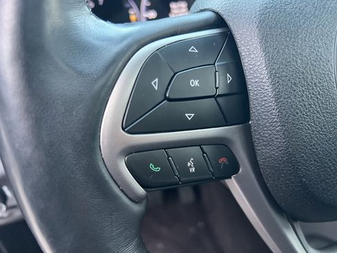 Used 2018 Jeep Grand Cherokee Limited image 14