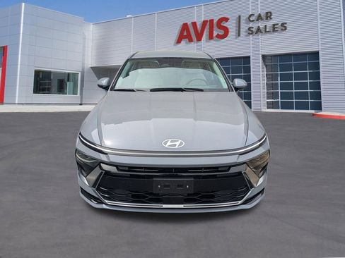 Used 2025 Hyundai Sonata SEL FWD image 2