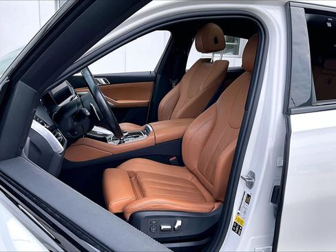 Used 2022 BMW X6 xDrive40i w/ Executive Package image 7