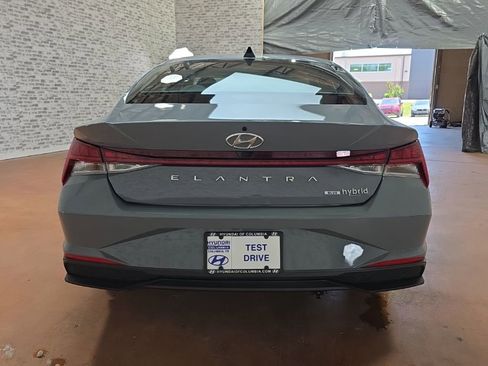 Used 2022 Hyundai Elantra Blue FWD image 5