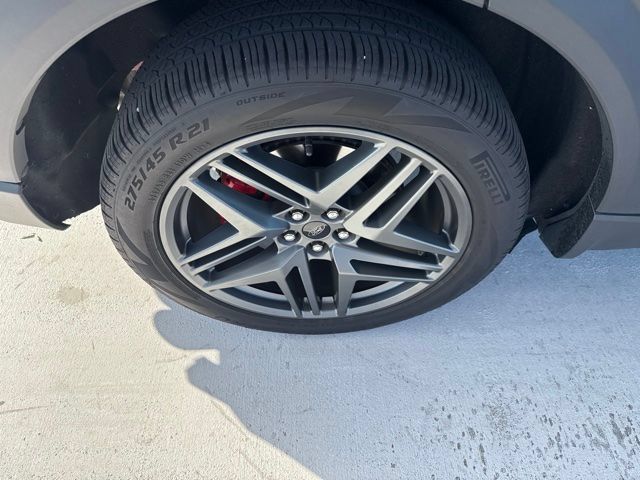 Used 2025 Ford Explorer ST AWD/4WD image 10
