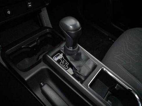 Used 2017 Toyota Tacoma TRD Off-Road w/ Tow Package (A/T) image 24