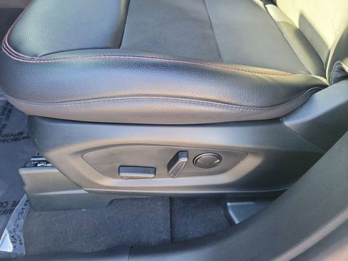 Certified 2024 Ford Explorer ST-Line w/ Class IV Trailer Tow Package image 22