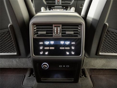 Certified 2026 Porsche Cayenne AWD/4WD image 21