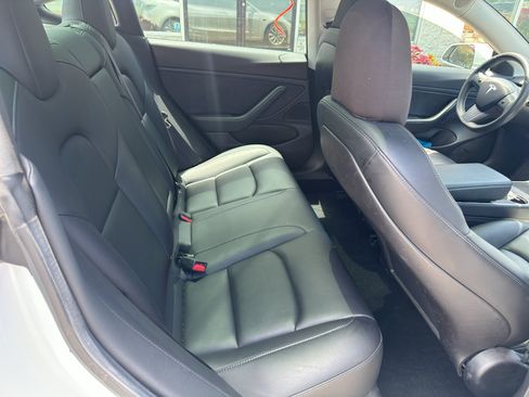 Used 2019 Tesla Model 3 RWD image 13