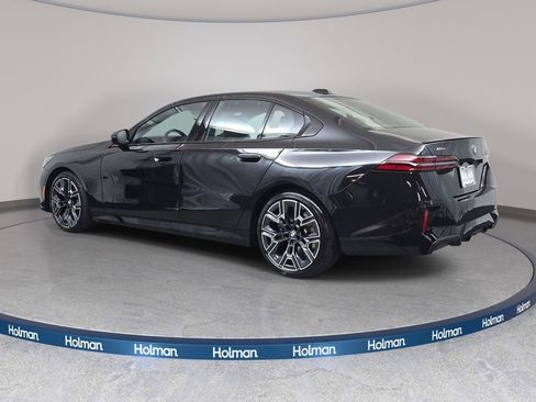 Used 2026 BMW 530i xDrive w/ M Sport Package AWD/4WD image 8