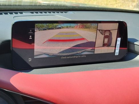 New 2026 MAZDA MAZDA3 Hatchback w/Premium Plus Pkg image 27