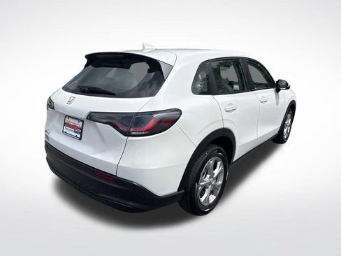 Certified 2025 Honda HR-V LX image 5