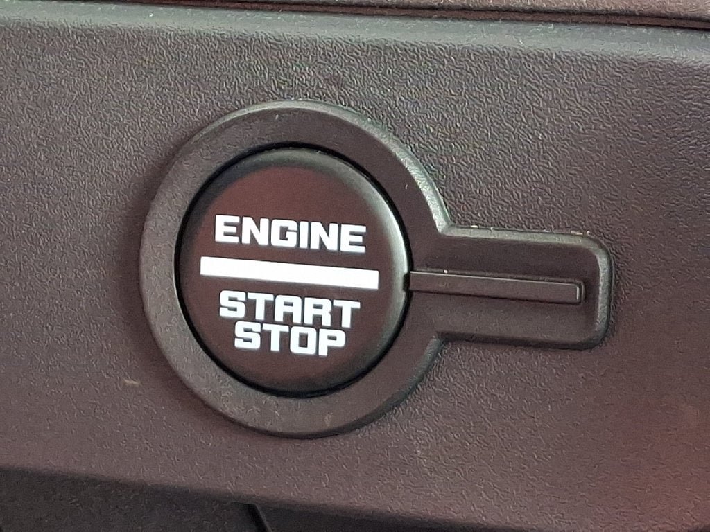 Used 2025 Ford Bronco Badlands AWD/4WD image 28