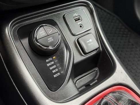 Used 2018 Jeep Compass Trailhawk w/ Leather Interior Group image 39