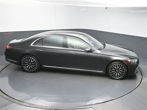 Used 2023 Mercedes-Benz S 500 S 500 image 44