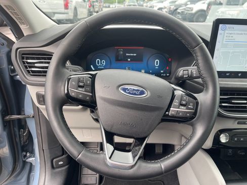 Used 2023 Ford Escape Platinum AWD/4WD image 26
