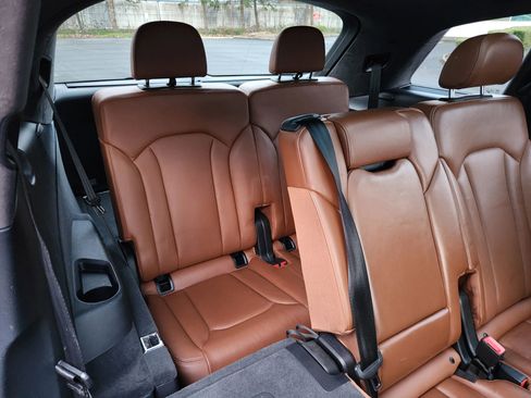 Used 2017 Audi Q7 3.0T Prestige w/ Prestige Package image 22