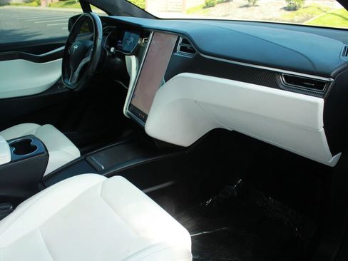 Used 2017 Tesla Model X 75D AWD/4WD image 20