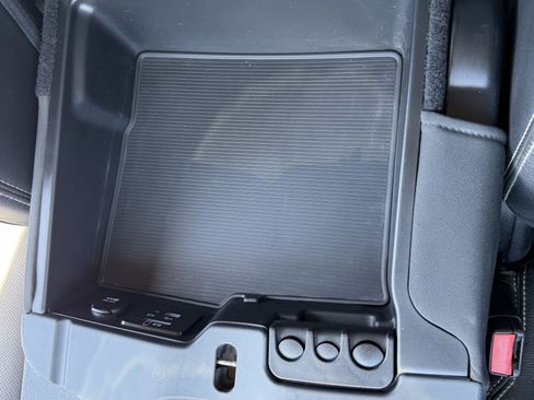 Used 2014 RAM 1500 Laramie RWD image 44