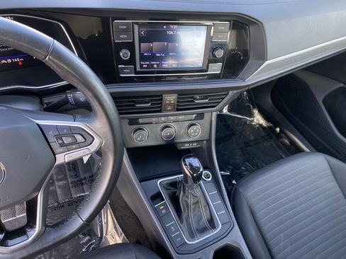 Used 2024 Volkswagen Jetta S image 17