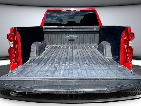 Used 2021 Chevrolet Silverado 1500 LT AWD/4WD image 7