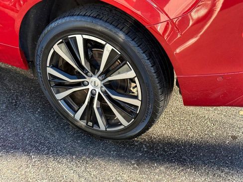 Certified 2023 Volvo XC60 B5 Plus w/ Climate Package image 8