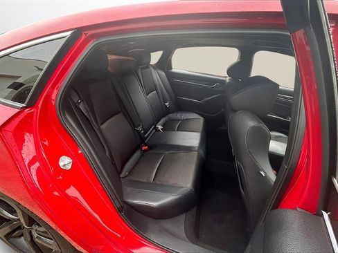 Used 2018 Honda Accord Sport image 23