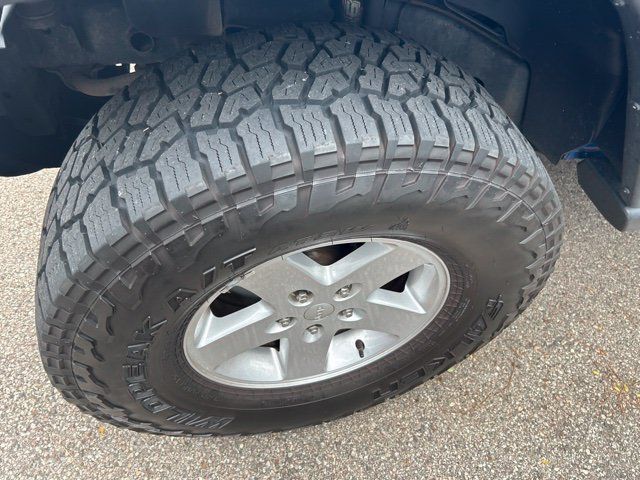 Used 2016 Jeep Wrangler Unlimited Sport w/ Quick Order Package 24S AWD/4WD image 11