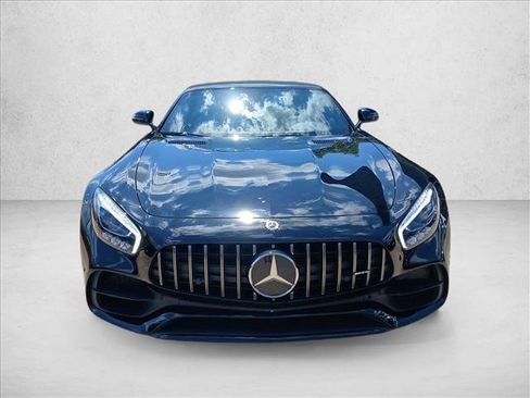 Used 2018 Mercedes-Benz AMG GT Roadster image 2