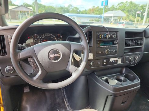 Used 2018 GMC Savana 3500 Extended w/ Driver Convenience Package image 12