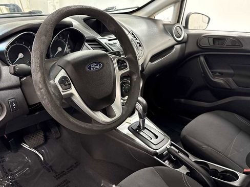 Used 2017 Ford Fiesta SE image 12