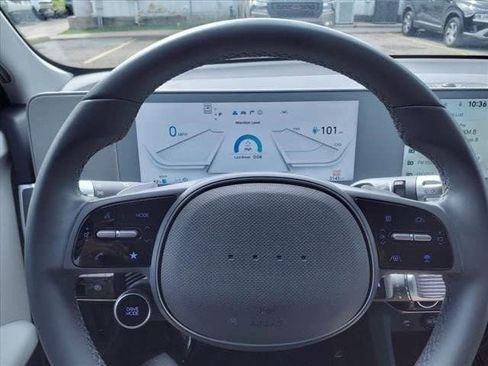 Used 2024 Hyundai Ioniq 5 SE image 17