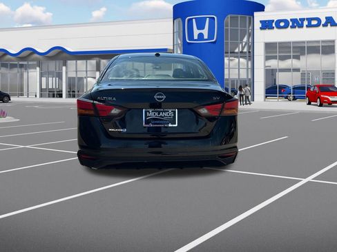 Used 2024 Nissan Altima 2.5 SV image 7