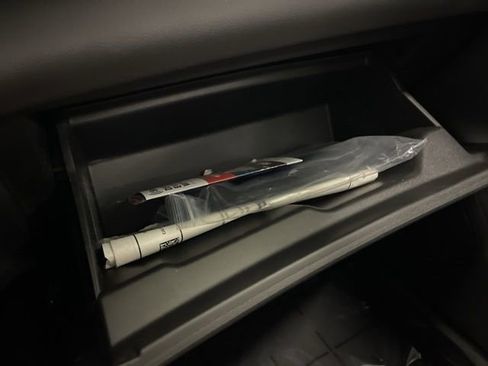 Used 2023 Buick Envision Preferred w/ Sport Touring Package image 51