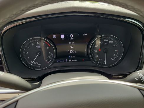 Used 2022 Cadillac XT5 Premium Luxury w/ Technology Package AWD/4WD image 13