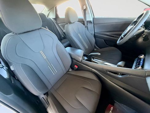 Used 2021 Hyundai Elantra SEL FWD image 21