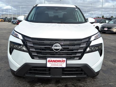 New 2026 Nissan Rogue SV image 3