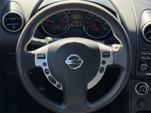 Used 2013 Nissan Rogue SV image 11