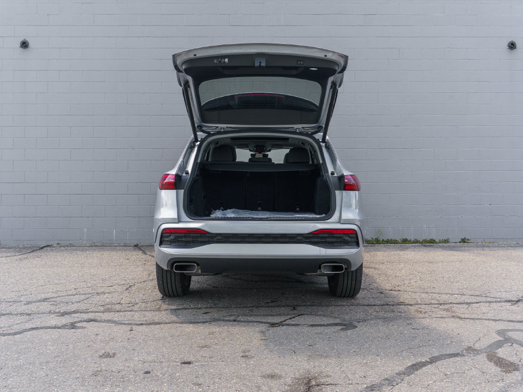 Certified 2025 Audi Q5 Premium w/ Convenience Package AWD/4WD image 14