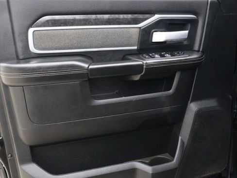 Used 2021 RAM 3500 Big Horn w/ Night Edition AWD/4WD image 16
