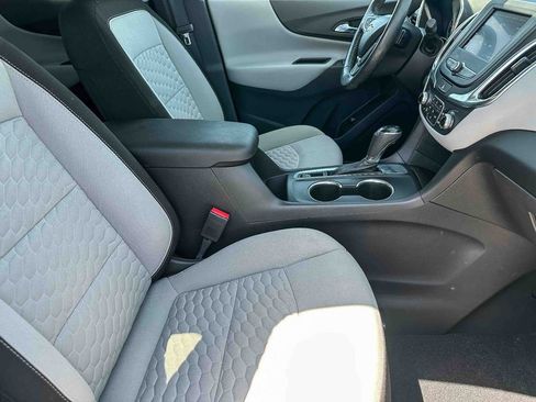Used 2020 Chevrolet Equinox LT FWD image 22