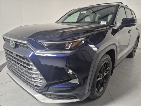 New 2026 Toyota Grand Highlander AWD Hybrid image 1