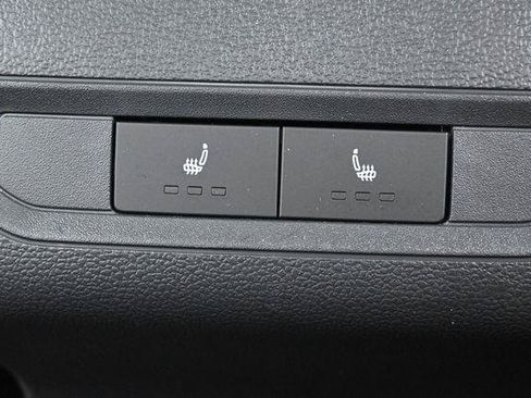 Used 2025 Volkswagen Jetta SEL FWD image 34