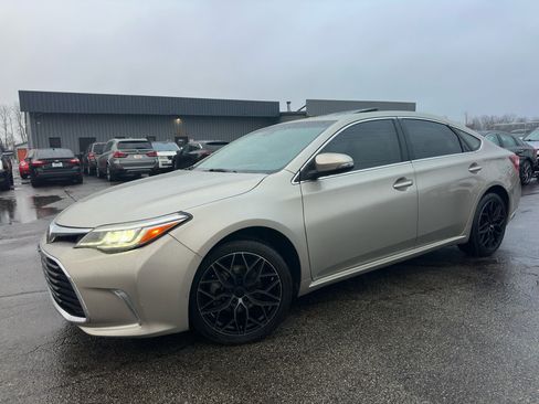 Used 2018 Toyota Avalon Touring image 4