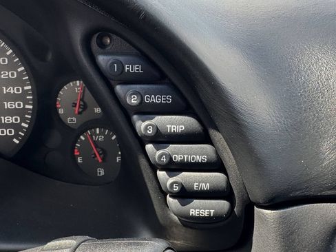 Used 1997 Chevrolet Corvette Coupe RWD image 25