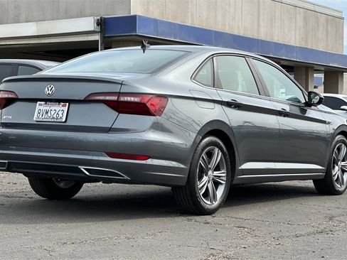 Used 2021 Volkswagen Jetta R-Line image 4