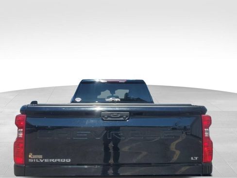 Used 2024 Chevrolet Silverado 2500 LT w/ Convenience Package AWD/4WD image 4