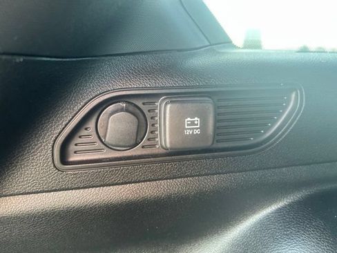 Used 2024 Jeep Grand Cherokee Altitude AWD/4WD image 13