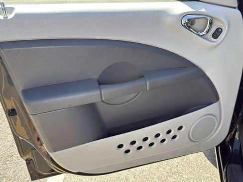 Used 2010 Chrysler PT Cruiser w/ PT Cruiser Couture Edition FWD image 13